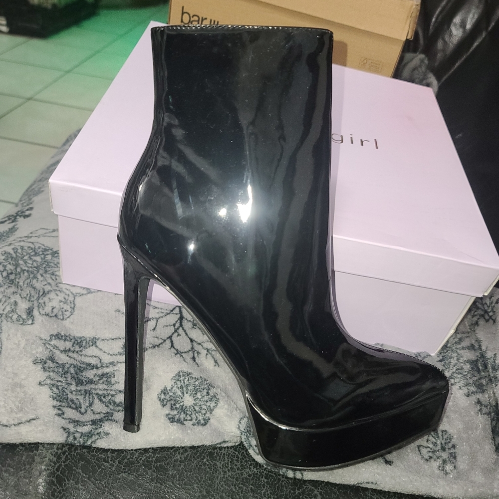 Lorilee black Madden Girl stiletto ankle boots